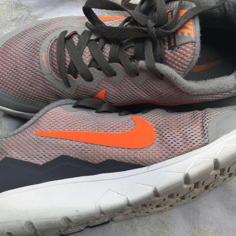 Nike Flex Experience rn4 men’s size 8